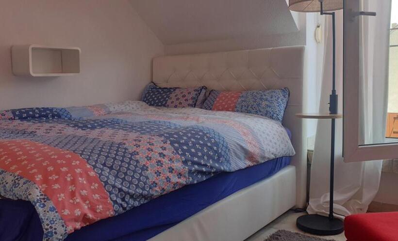 חדר סטנדרט, Schönste Lage Am Rhein In Unmittelbarer Stadtnähe, B & B