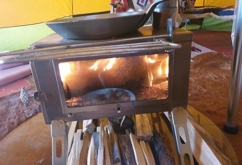 Standard Tent, Schönste Lage Am Rhein In Unmittelbarer Stadtnähe, B & B
