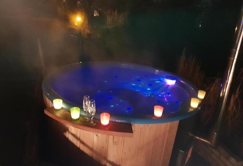 Standard Tent, Schönste Lage Am Rhein In Unmittelbarer Stadtnähe, B & B