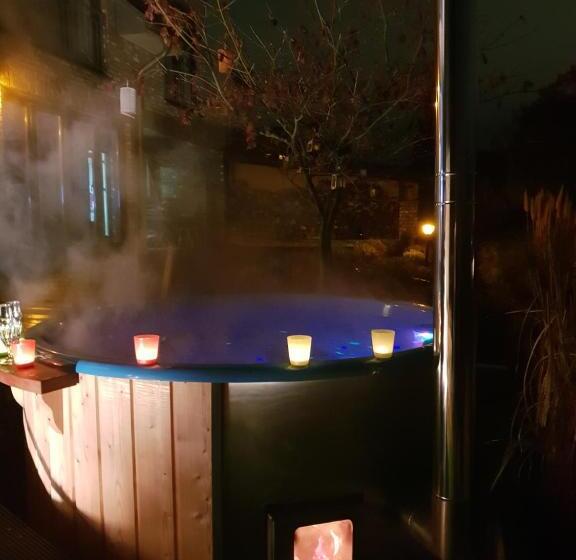 Standard Tent, Schönste Lage Am Rhein In Unmittelbarer Stadtnähe, B & B