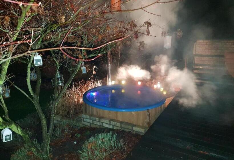 Standard Tent, Schönste Lage Am Rhein In Unmittelbarer Stadtnähe, B & B