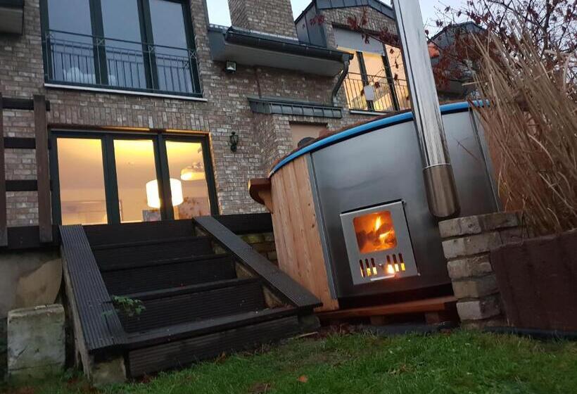 Standard Tent, Schönste Lage Am Rhein In Unmittelbarer Stadtnähe, B & B