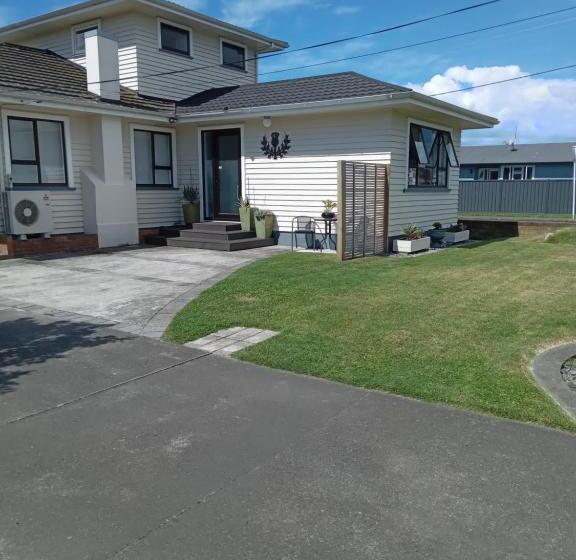 חדר דחוקס עם מיטת קינג, Thistle B&b