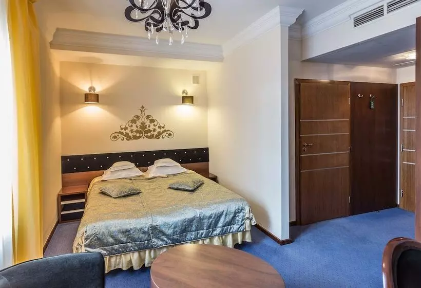 Standard Yhden Hengen Huone, Dwór Kombornia Hotel&spa
