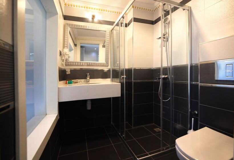 اتاق خانوادگی, Ayasultan