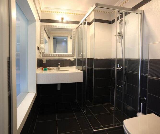 اتاق خانوادگی, Ayasultan