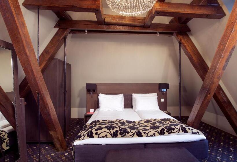 חדר סופריור, Banken