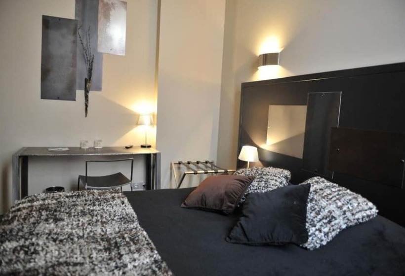 חדר סופריור, De Paris