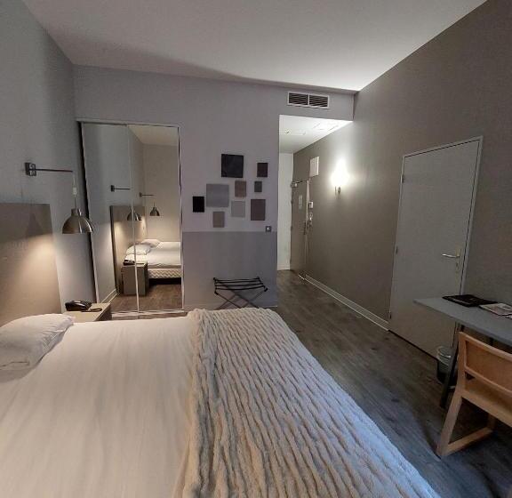 Номер Superior, De Paris