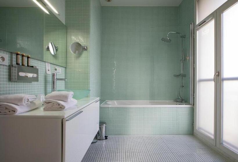 סוויטה, De Paris