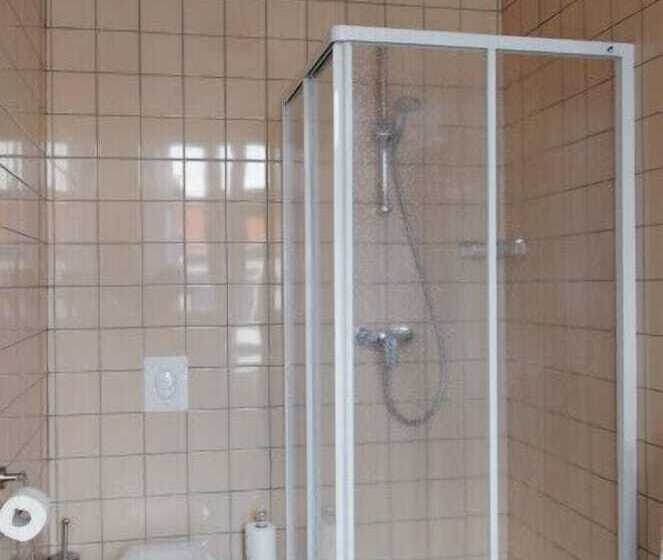 اتاق استاندارد یک نفره, De Sluiskop
