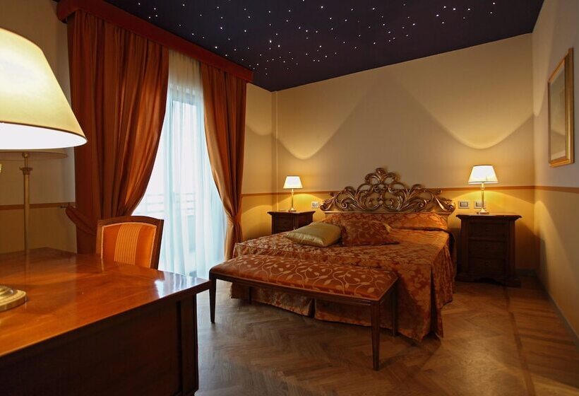 Люкс, Grand Hotel Forlì