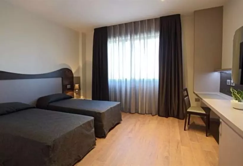 اتاق استاندارد سه نفره, Grand Hotel Forlì