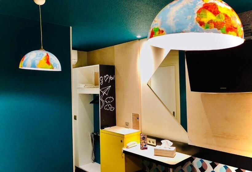 Номер Стандарт, Greet Hotel Marseille Provence Aéroport