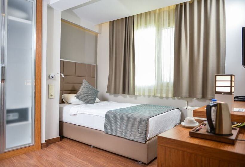 اتاق اکونومی یک تخته, Hakcan