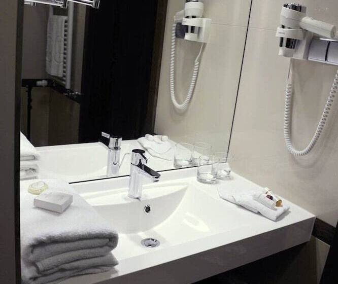 스탠다드 싱글 룸, Haston City