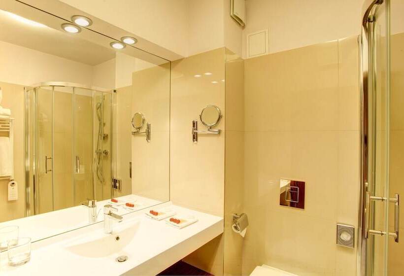 스탠다드 룸, Haston City