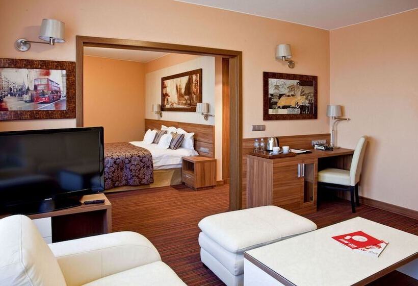 주니어 스위트, Haston City