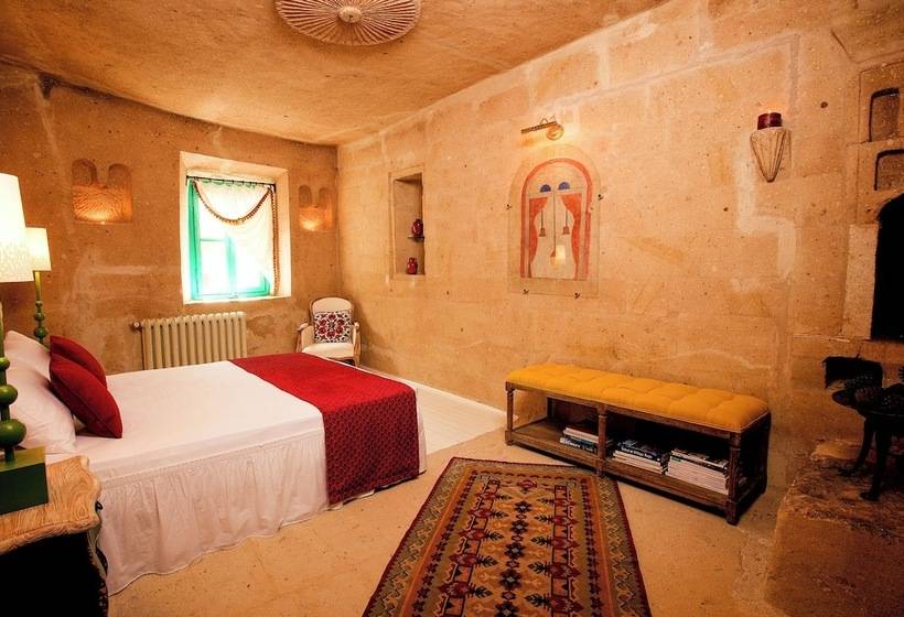 סוויטה, Hezen Cave