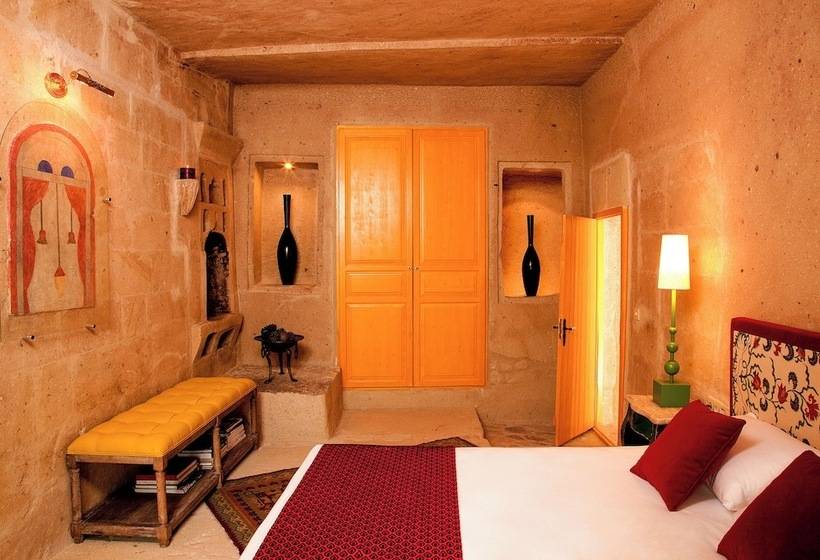 סוויטה, Hezen Cave