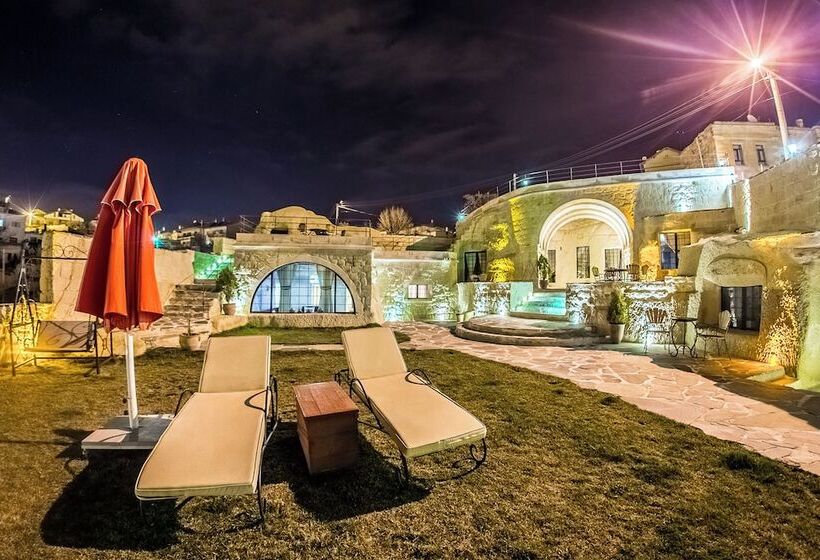 סוויטת סופריור, Hezen Cave