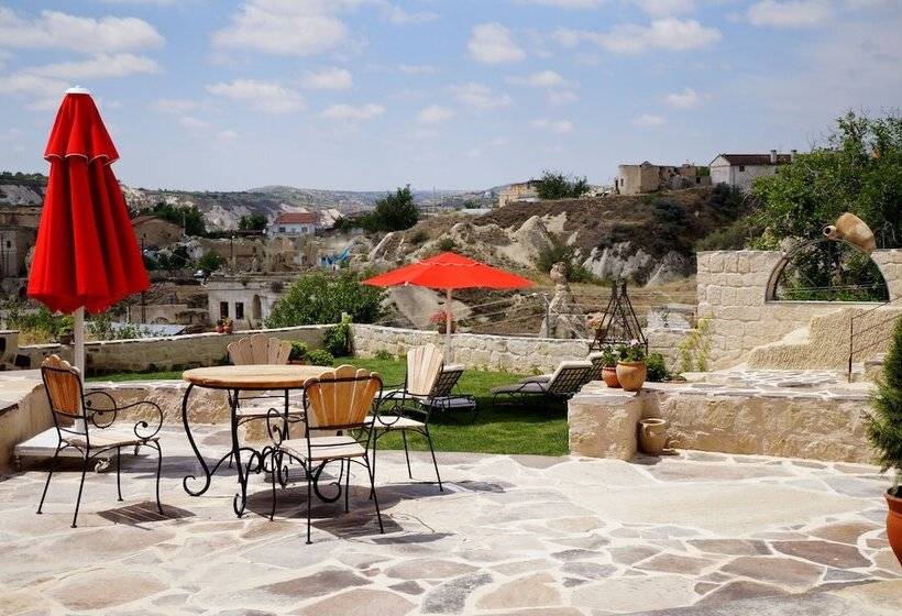 סוויטת סופריור, Hezen Cave