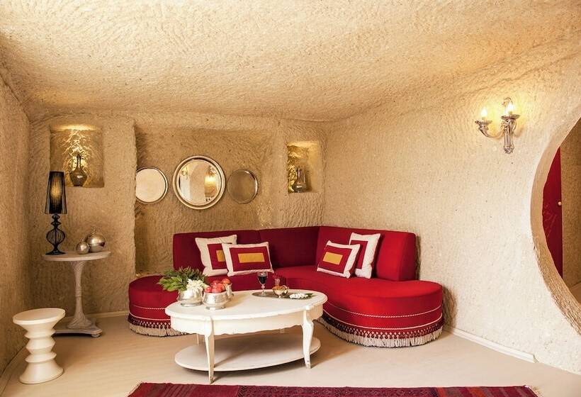 סוויטת סופריור, Hezen Cave