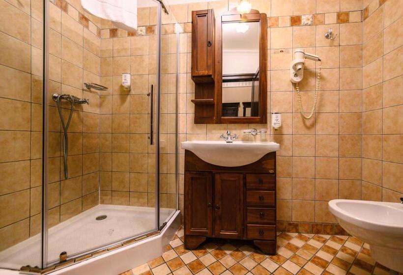 스탠다드 스튜디오, Iosefin Residence