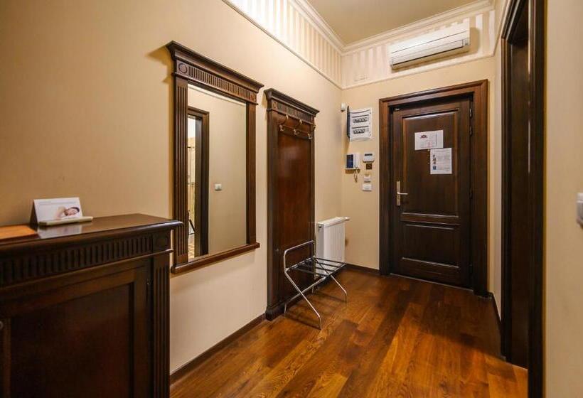 스탠다드 스튜디오, Iosefin Residence