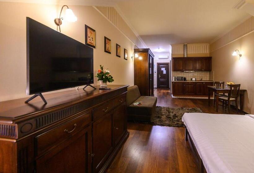 스탠다드 스튜디오, Iosefin Residence