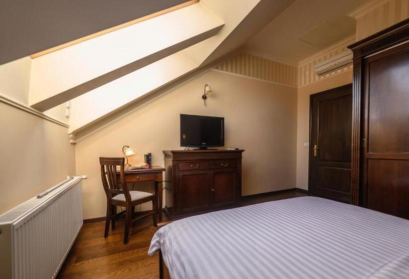 침실 1개 아파트, Iosefin Residence