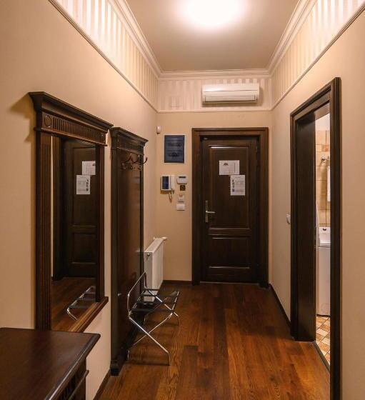 스탠다드 스튜디오, Iosefin Residence