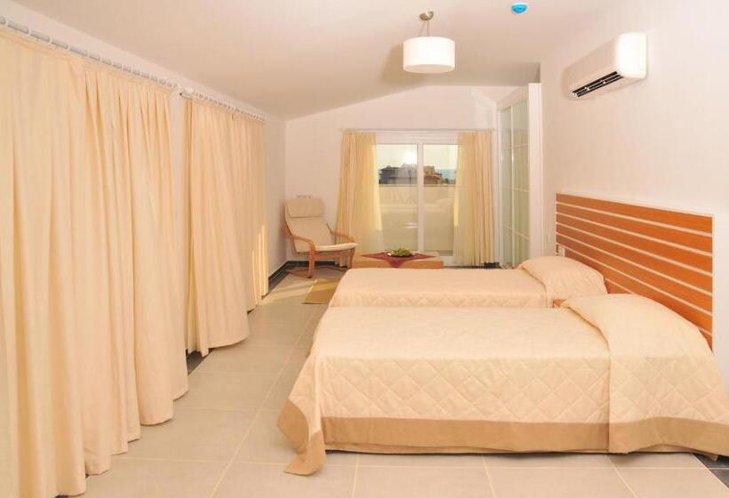 Апартаменты 2 Спальни, Odyssey Residence Apartments