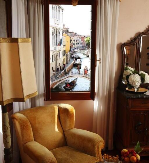 اتاق سوپریور, Pensione Accademia  Villa Maravege