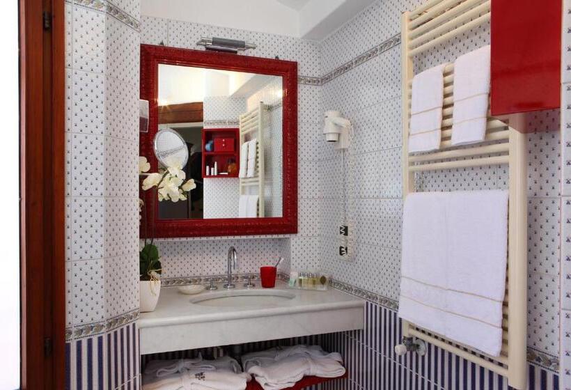 اتاق استاندارد چهار تخته, Pensione Accademia  Villa Maravege