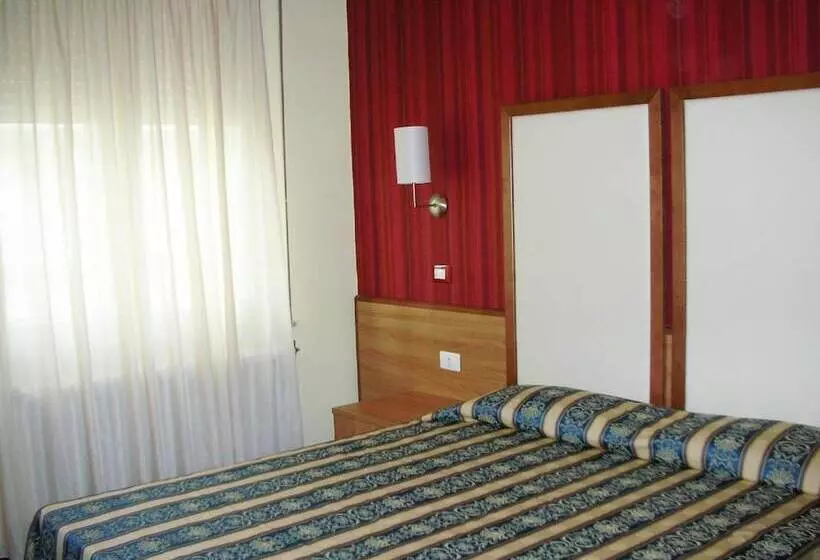 اتاق سوپریور, Promenade Universale