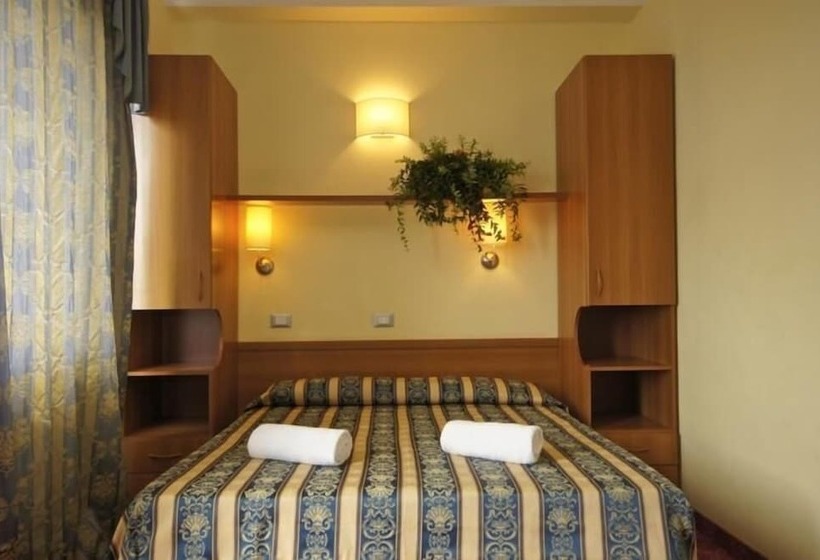 غرفة سوبيريور, Promenade Universale