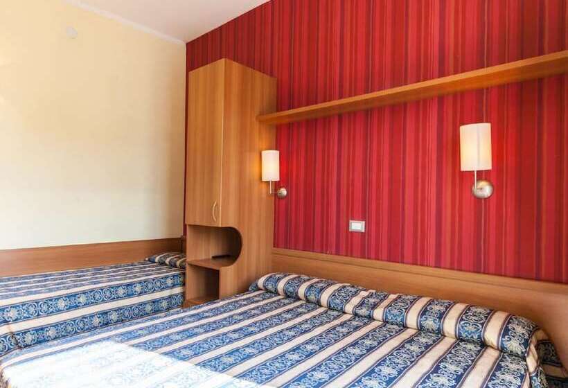 غرفة سوبيريور ثلاثية, Promenade Universale