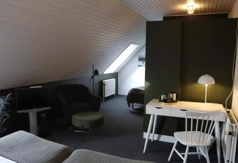 Standard Kolmen Hengen Huone, Roslev Hus