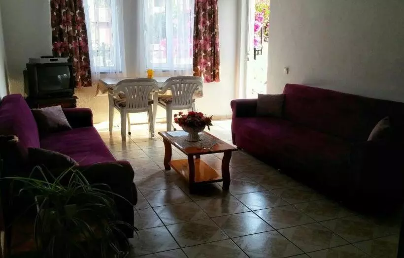 クラシックファミリールーム, Tavilogullari Villa Apart
