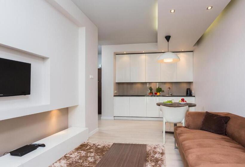 דירת חדר סופריור, Platinum Residence