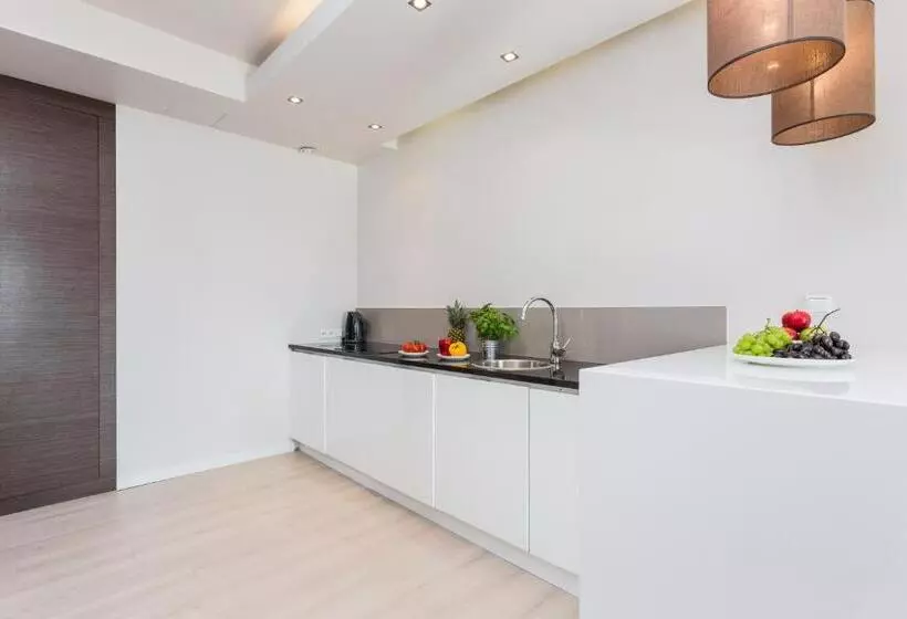 １ベッドルームアパートメント, Platinum Residence