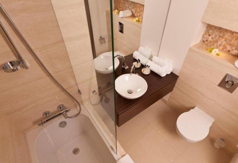 דירת חדר, Platinum Residence