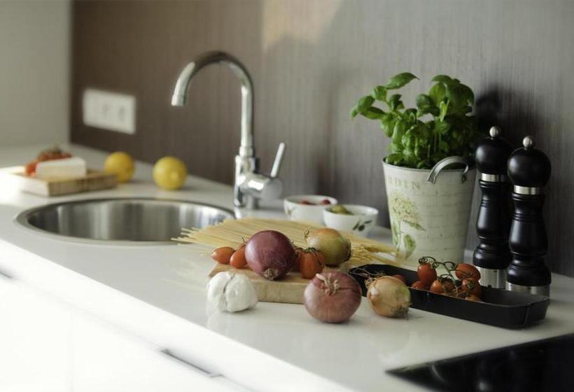 דירת חדר, Platinum Residence