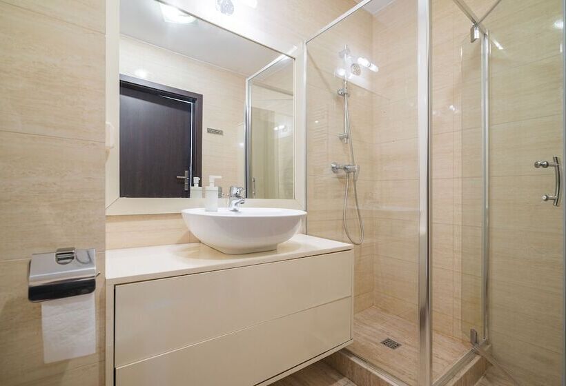 דירת חדר סופריור, Platinum Residence