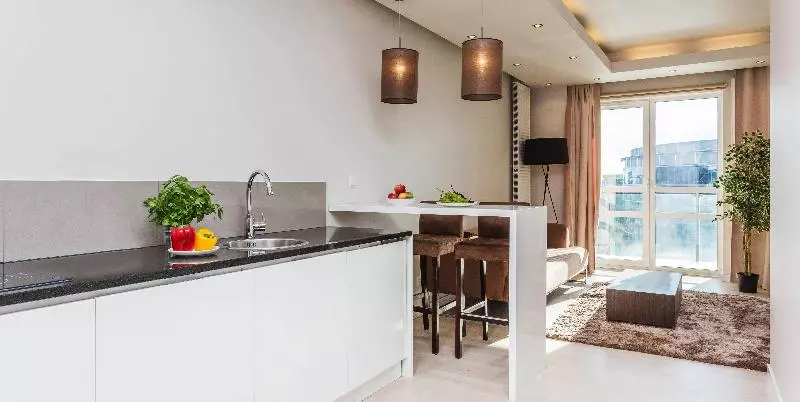 スタンダードスタジオ, Platinum Residence