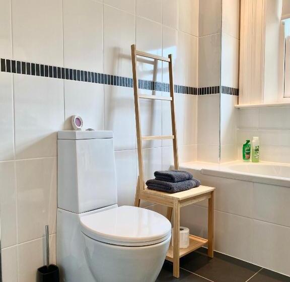 트리플 클래식 룸, Bailey S Court, Guest Accommodation