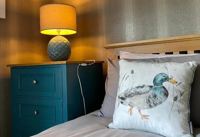 트리플 클래식 룸, Bailey S Court, Guest Accommodation