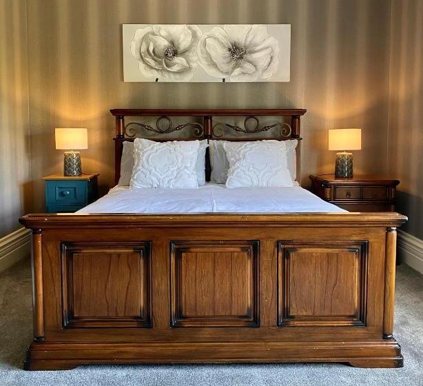 Трехместный Номер Классика, Bailey S Court, Guest Accommodation