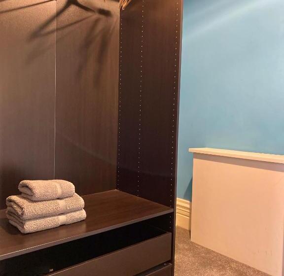 デラックスファミリールーム, Bailey S Court, Guest Accommodation